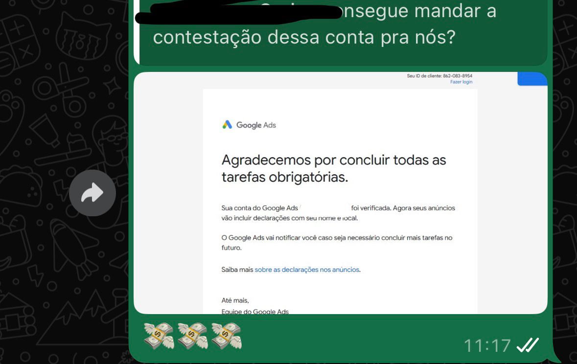 Print de WhatsApp: cliente pergunta 'consegue mandar a contestação dessa conta pra nós?' e envia print do e-mail de conta verificada com emojis de dinheiro.
